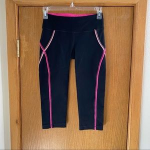 ROXY • Black & Pink Capri Leggings - Size S